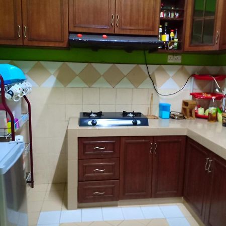 Muslim Dinaim Homestay Tanjong Malim Exterior photo