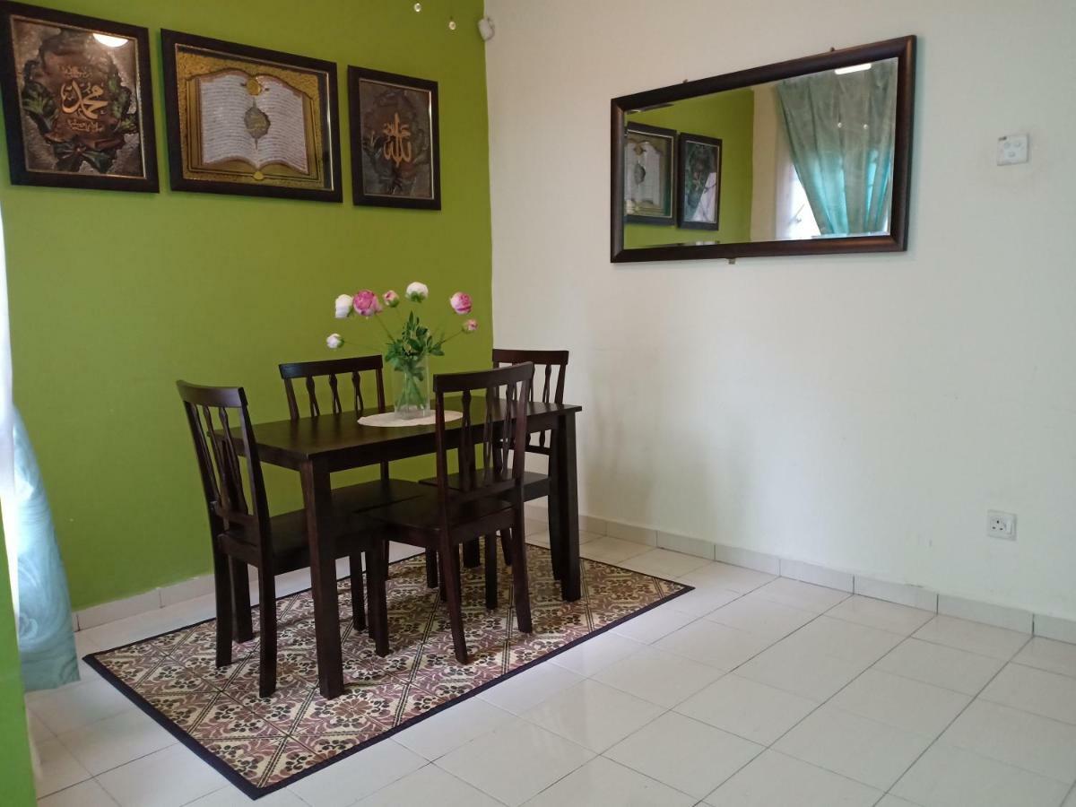 Muslim Dinaim Homestay Tanjong Malim Exterior photo